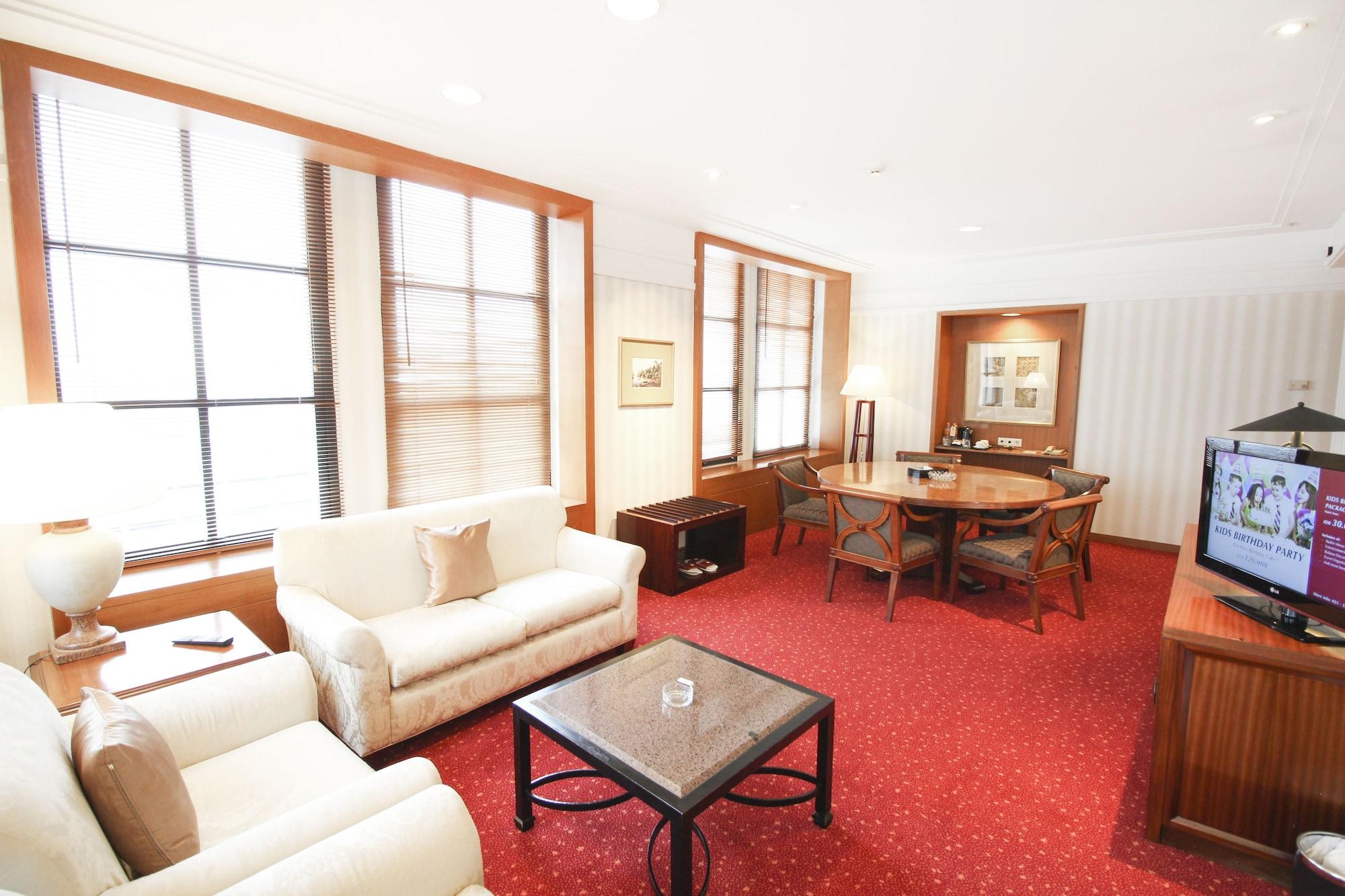 ג'קרטה Redtop Hotel & Convention Center מראה חיצוני תמונה