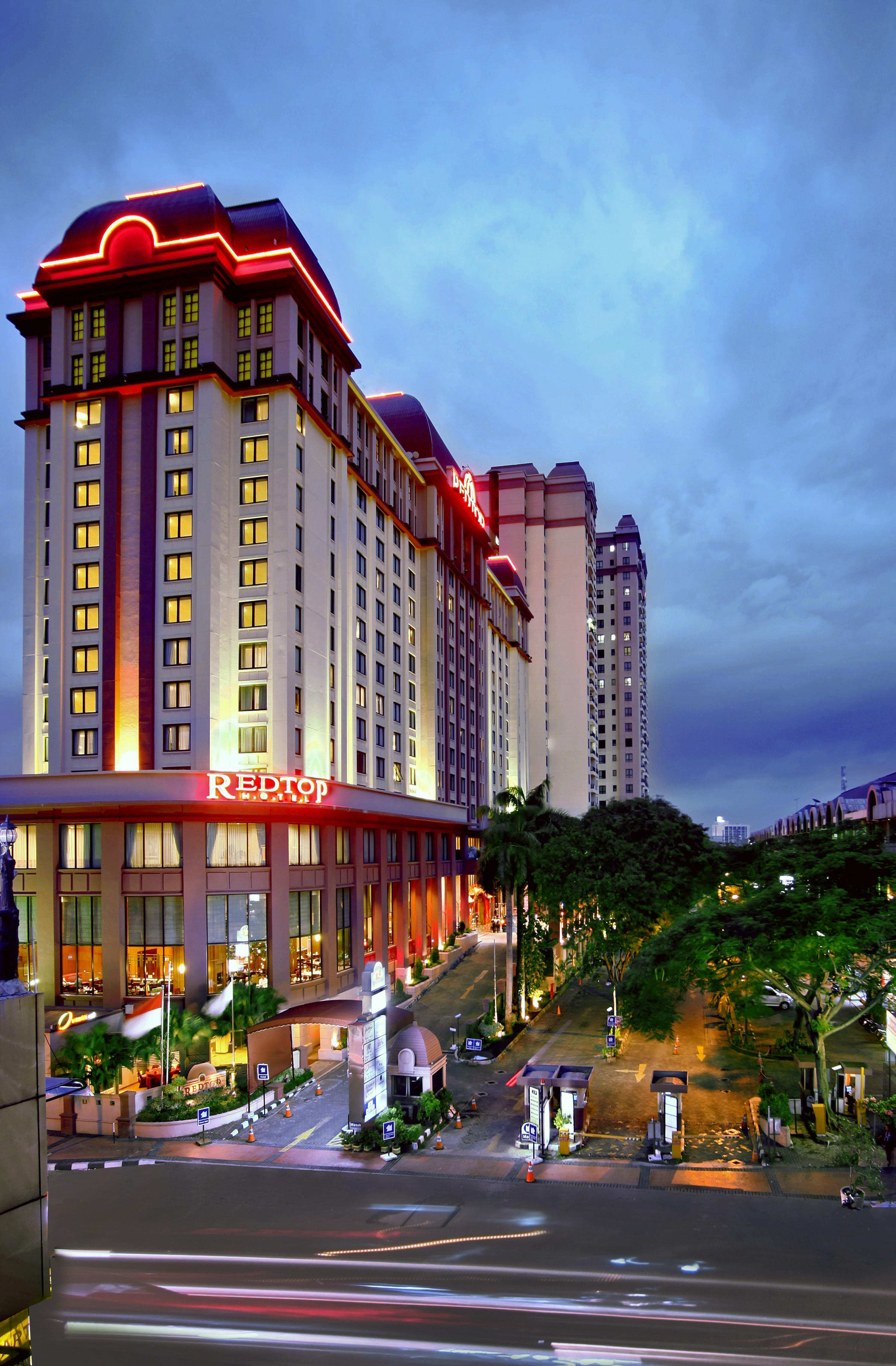 ג'קרטה Redtop Hotel & Convention Center מראה חיצוני תמונה